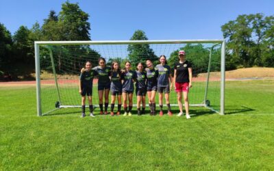 Voller Einsatz beim Fußballspiel auf dem Bohrain