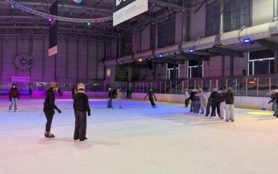 Klassenstufe 10 besucht die Eishalle