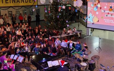 Eine stimmungsvolle Weihnachtsfeier im Atrium